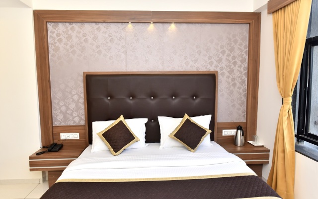 Pari Hotel