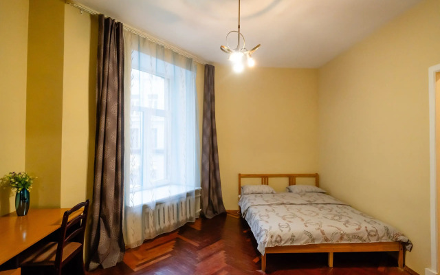 Апартаменты Одна Спальня и Парковка Большая Морская 9