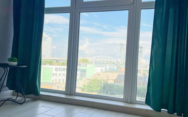 Ryadom S Naberezhnoy Flat