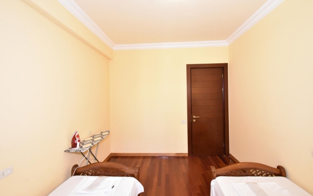 RentInnYerevan Mher Mkrtchyan 1 street Apartments