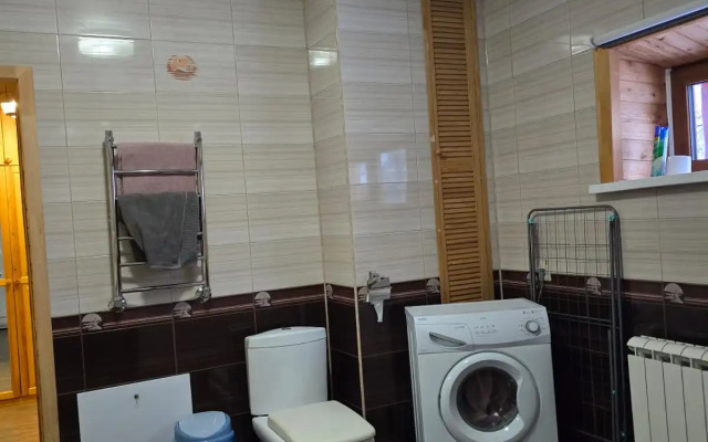 Частный дом Уница 300кв.м на первой линии озера Селигере