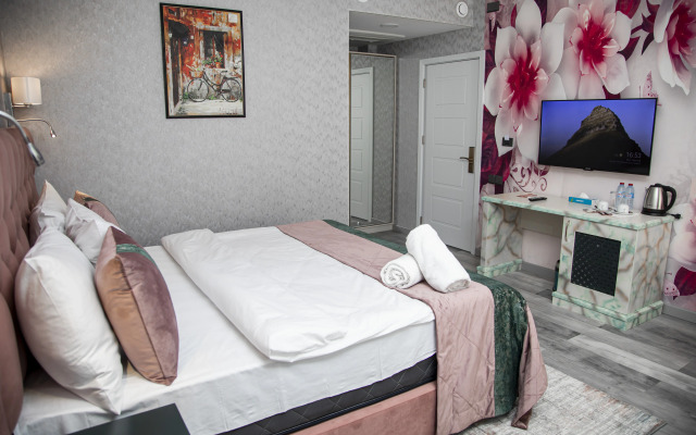Essam Deluxe Hotel