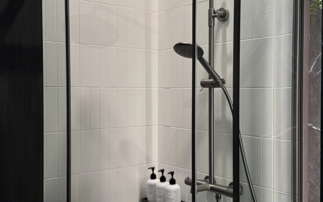 Alcon Apartments