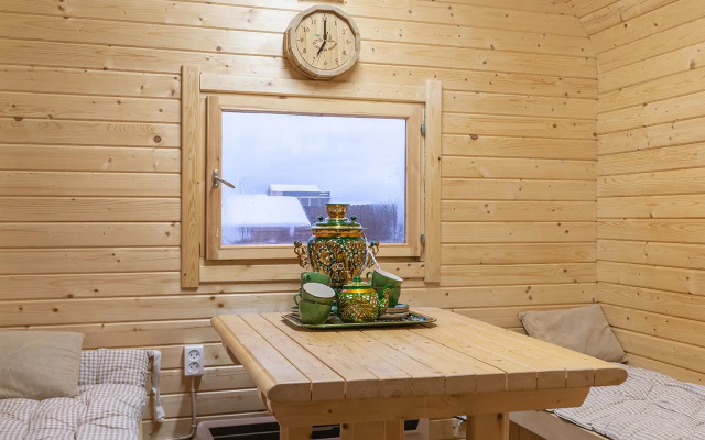 Zeleny Lug Private house