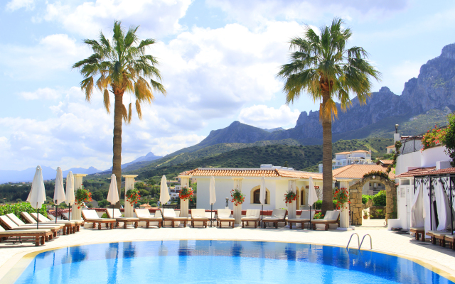 The Hideaway Club Hotel
