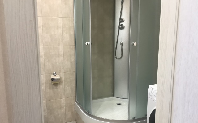 Na Kolmovskoy Naberezhnoy Flat