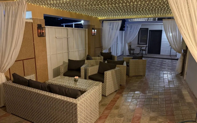 Gostevoj Dom F-otel'