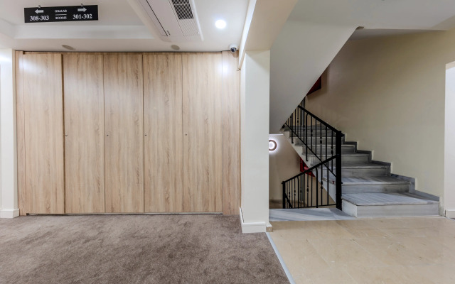 Roys Hotel & Suites Hotel