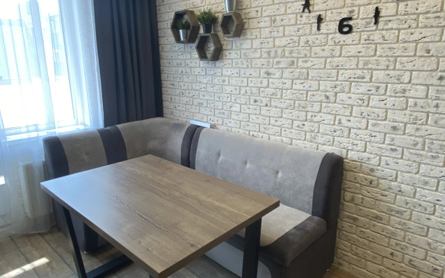 Uyutnaya V Zhivopisnom Gorode Petergof Flat
