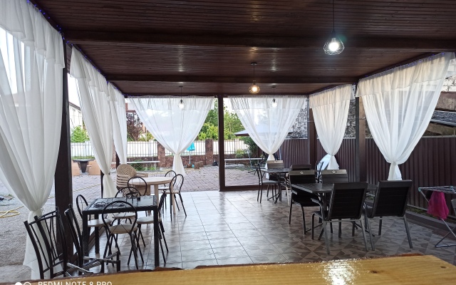 Liana Guesthouse