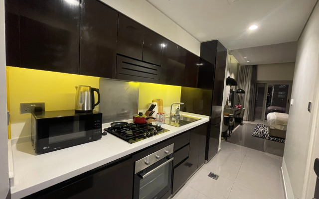 Апартаменты Studio Damac Majestine VIP Manzar Holiday Homes