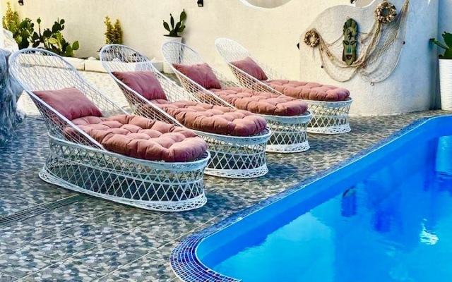 Apartment Seashell