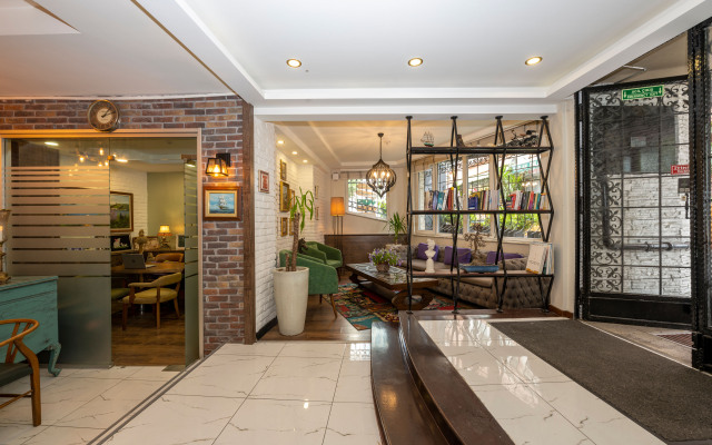 The Marions Suite Hotel