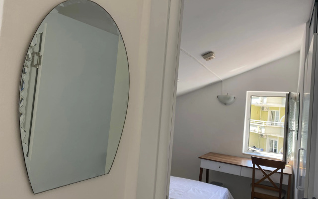 Coastal Two Bedroom Comfort Apartments