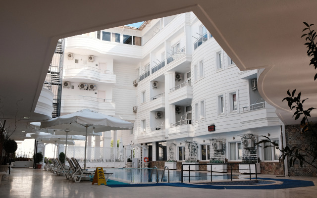 Club Efes Otel