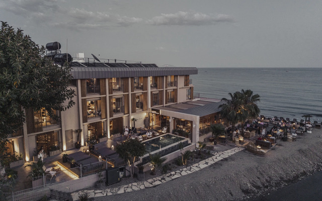 En Vie Beach Boutique Hotel