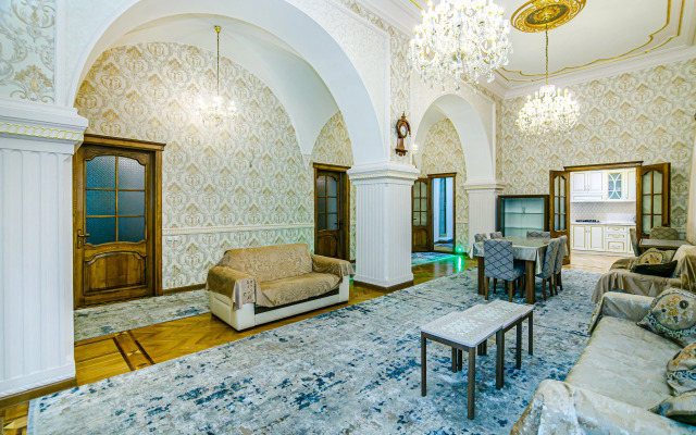 Premium at Nizami Street on Targovi Apartments