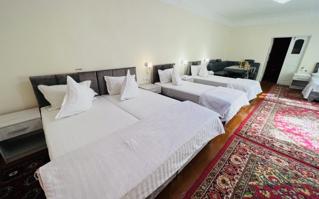 Nemo Guest House