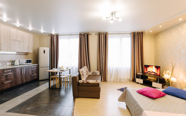 Апартаменты 9 ночей с видом на речку на Коммунальной 1