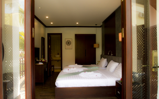 Sunrise Garden House Hotel