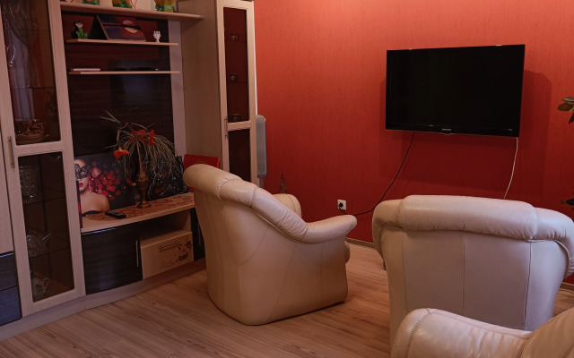 Квартира Большая двушка улучшенной планировки с дизайнерским ремонтом