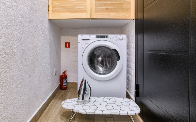 Apartment  Dvuhurovnevaya Studiya U Troitskogo Sobora