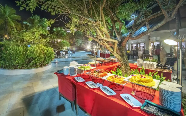 Chada Thai Village