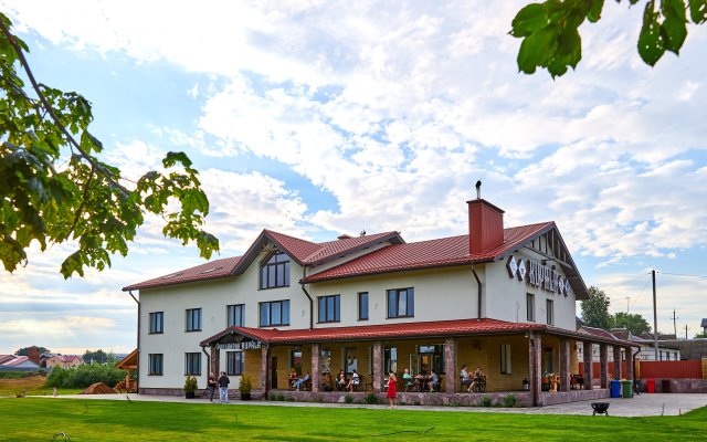 Falvarak Kupala Hotel