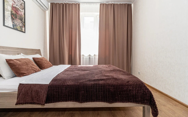 Апартаменты С Новым Ремонтом Возле Парка Краснодар