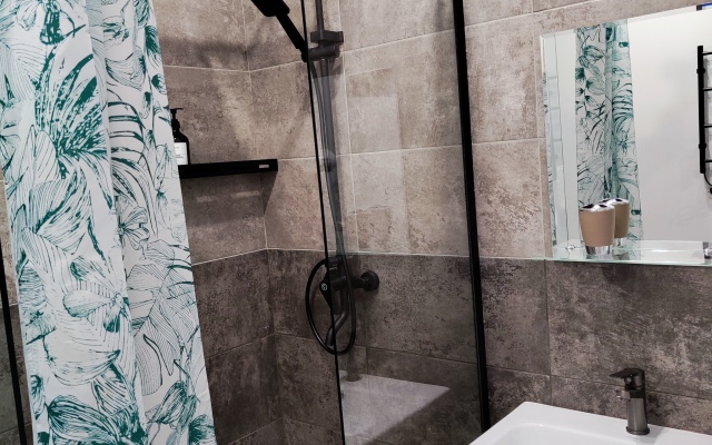 Апартаменты Брикк Y&F 5