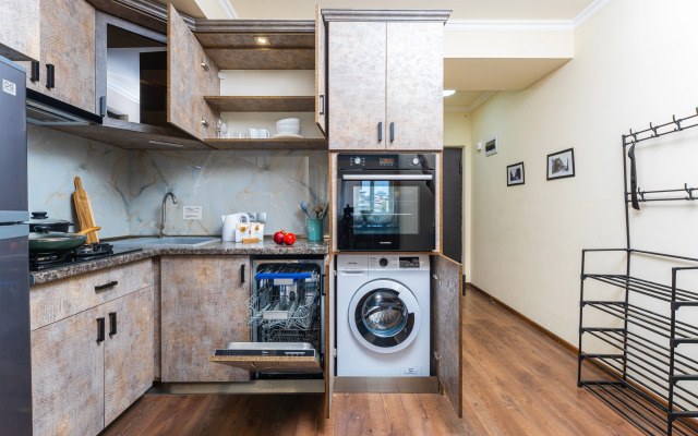 KeyGo #0165 1 Bedroom City Center Saryan Street Apartments