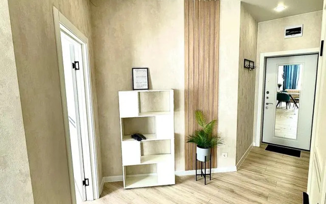S Khoroshim Vidom Flat