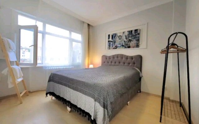 Cozy 3 Bedrooms for 7 people at  Taksim Flat