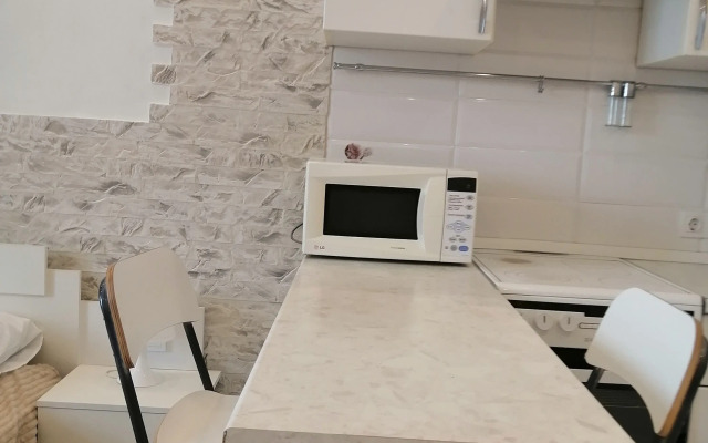 Pyadom C Torgovym Tsentrom I Alleej Flat