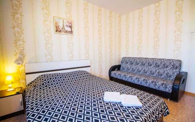 Apartamenty 5 Nochey Karaulnaya 48 Apartments