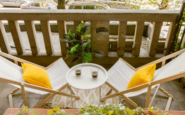 KeyGo #0041, 1 Bedroom, Near St. Sarkis Church Apartments