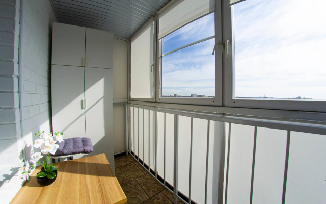 Po ul. 13-ya Liniya 37/4 Apartments