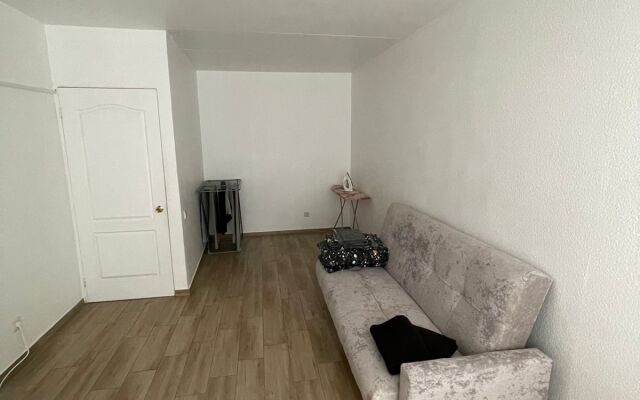 Zarevy Proyezd 5k1 Flat