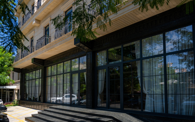 Macan Terrace Hotel