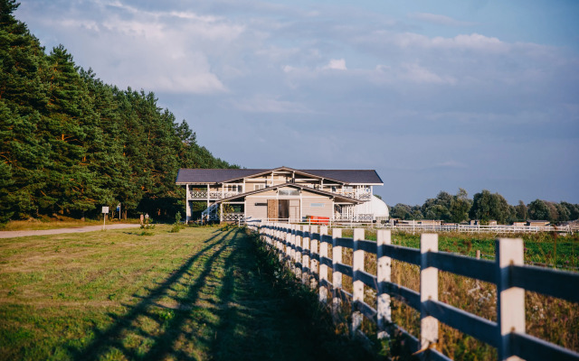 Pine River Country Hotel