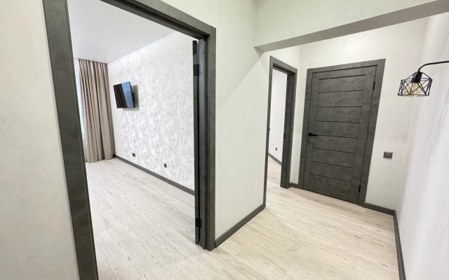 V Tsentre Goroda A2 Apart Flat