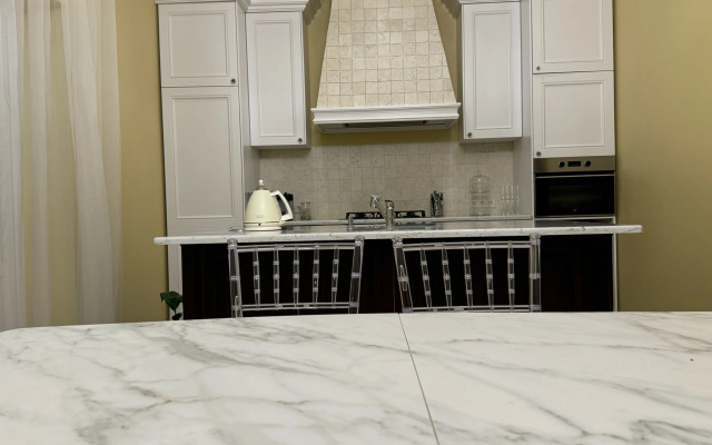 Частный дом Eliza Home на 15 Человек