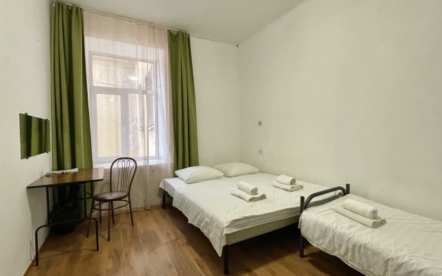 Меблированные комнаты Симпл Сизонс Румс