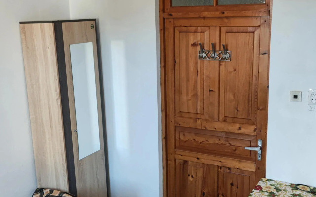 Uzun-Home Guest House