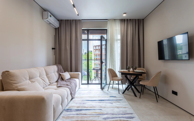 Stilnaya S Vidom Na Gory Alleya 375 Flat