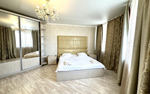 Апартаменты 651 Флэтс-Лайн на улице Красноармейская 100