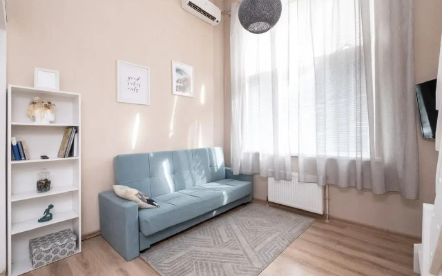 Апартаменты Двухуровневая студия на Роторной