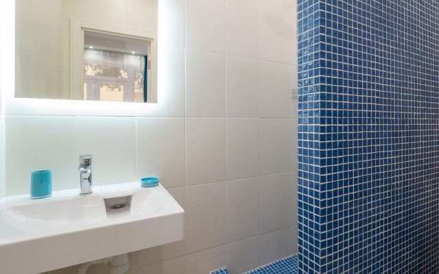 U Morya S Basseinom V ZhK Solnechnyij apt17 Apartments