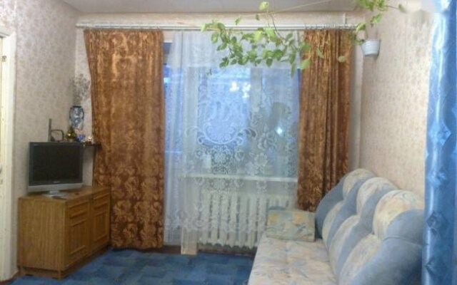 Na prospekte Oktyabrya 42/2 Aparment