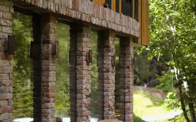 Коттедж Brusnika Village